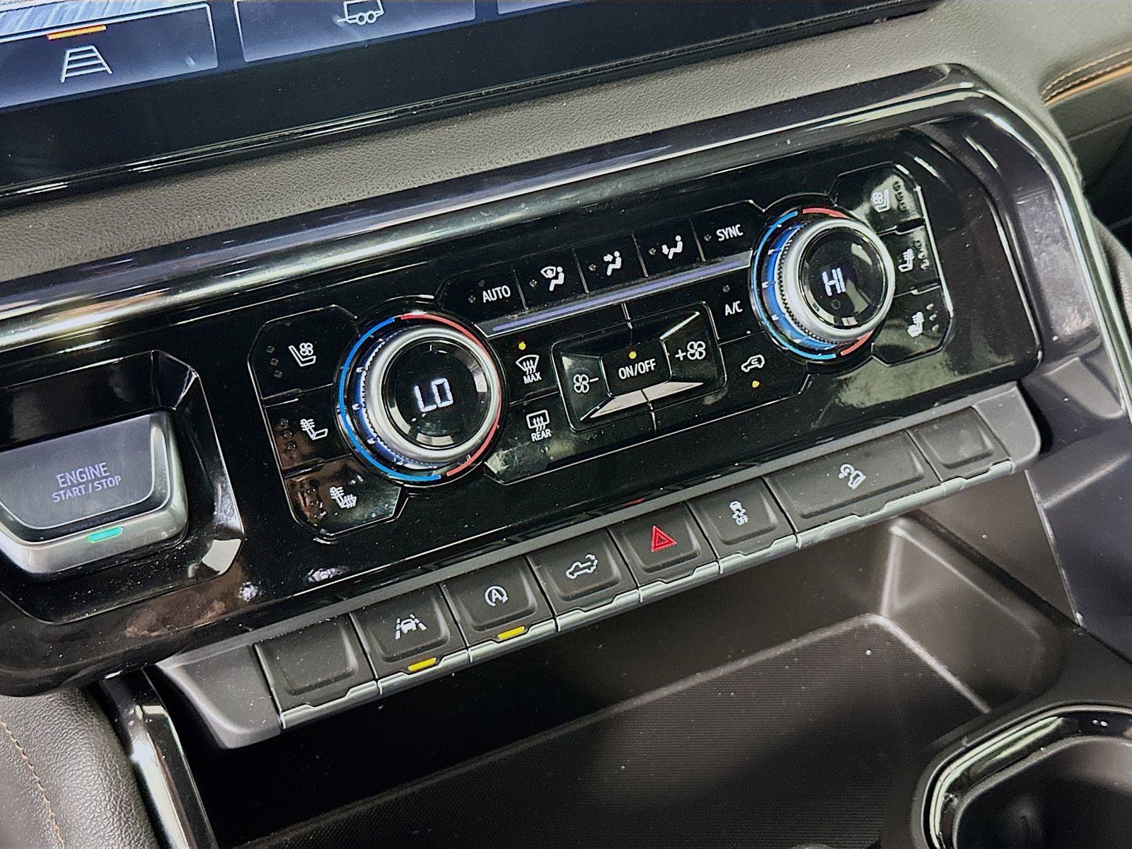 Used 2022 GMC Sierra 1500 AT4 w/ AT4 Preferred Package image 17