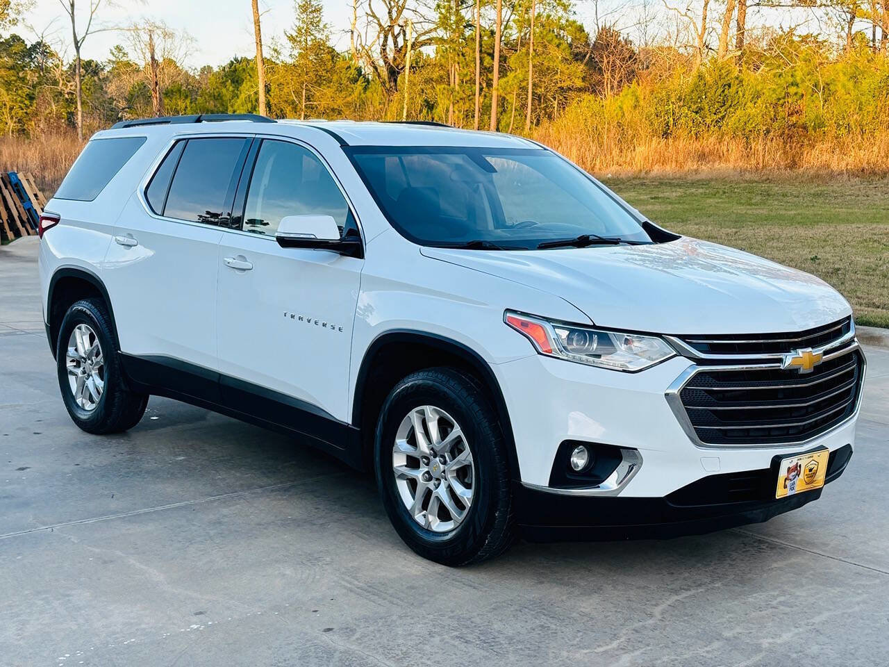 Used 2019 Chevrolet Traverse LT image 1