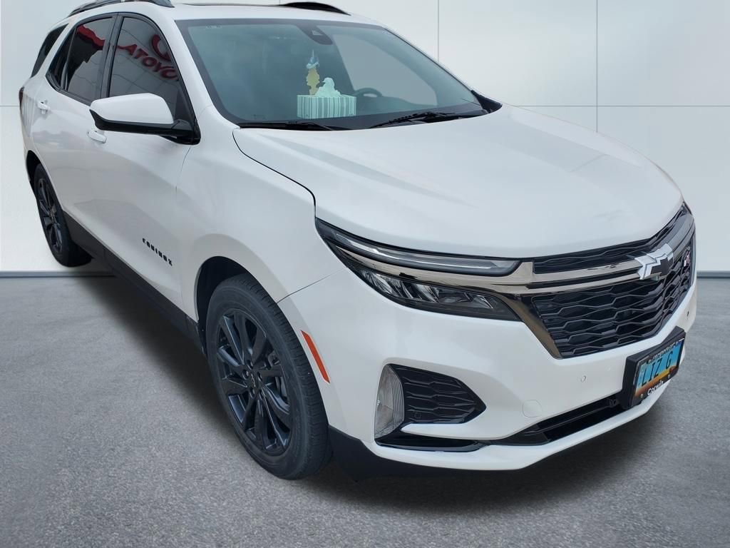Used 2022 Chevrolet Equinox RS FWD image 3