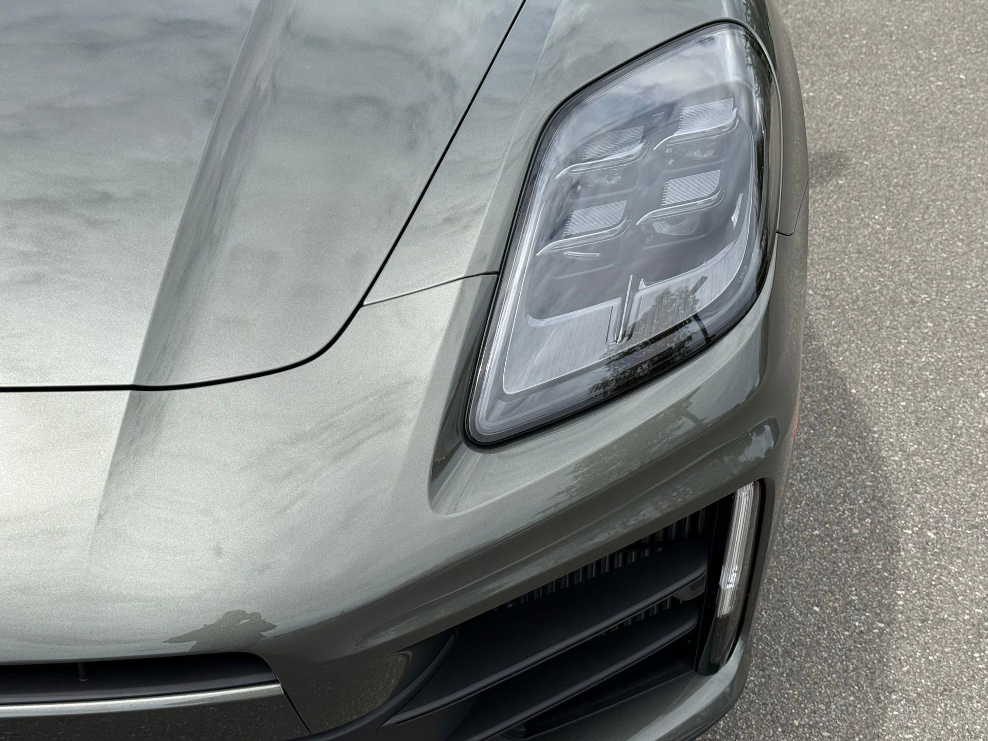 Used 2026 Porsche Panamera image 11