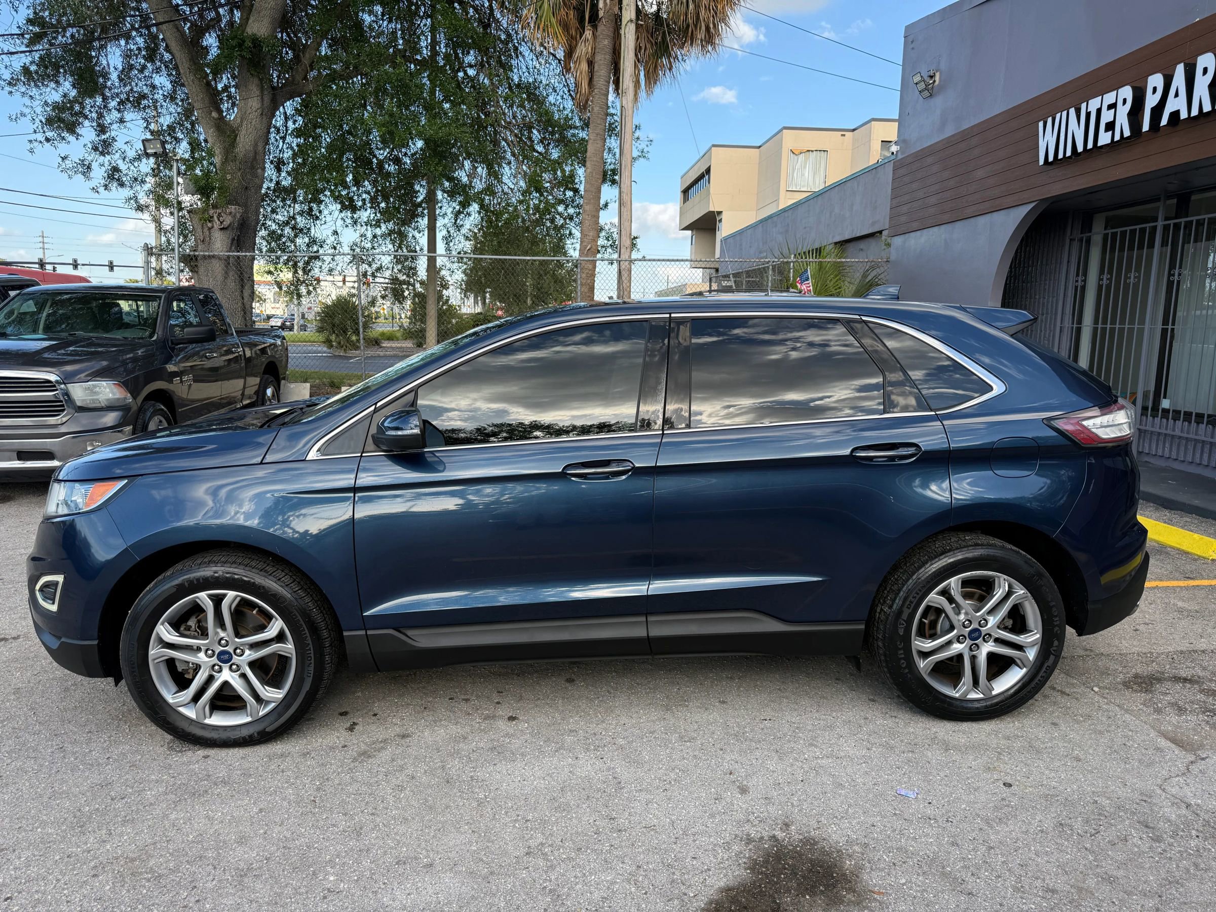 Used 2017 Ford Edge Titanium w/ Technology Package AWD/4WD image 6