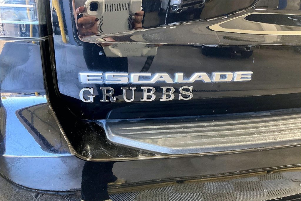 Used 2022 Cadillac Escalade Sport w/ Touring Package AWD/4WD image 41