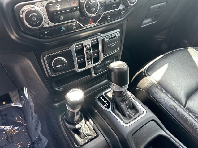 Used 2023 Jeep Wrangler Unlimited Sahara image 21