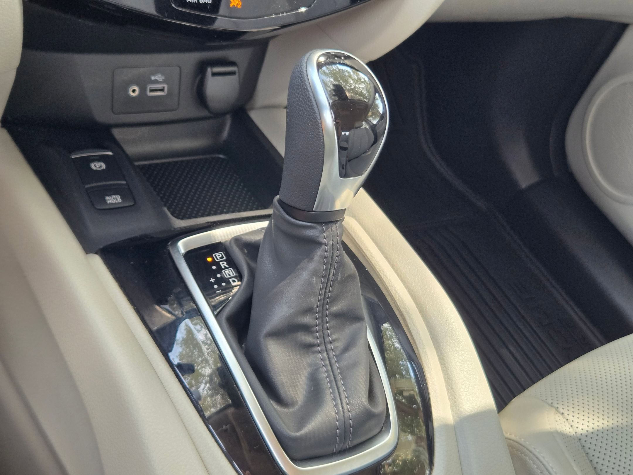 Used 2022 Nissan Rogue Sport SL AWD/4WD image 17