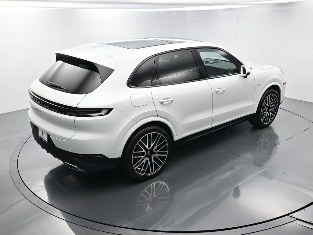 Certified 2026 Porsche Cayenne E-Hybrid AWD/4WD image 36