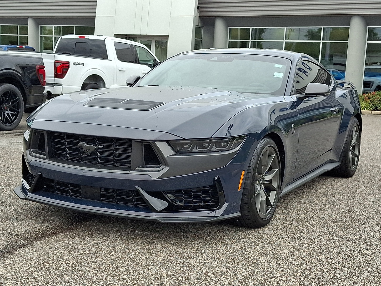Certified 2025 Ford Mustang Dark Horse RWD image 4