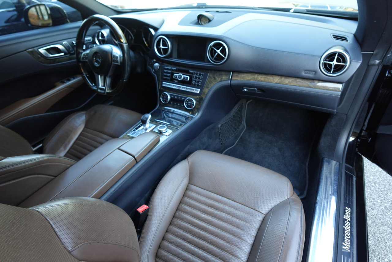 Used 2015 Mercedes-Benz SL 400 image 18