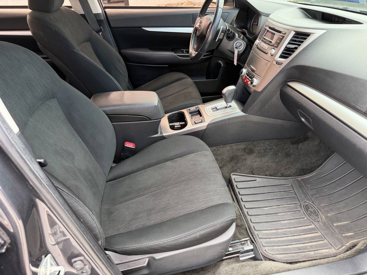 Used 2013 Subaru Legacy 2.5i Premium w/ All-Weather Pkg AWD/4WD image 21