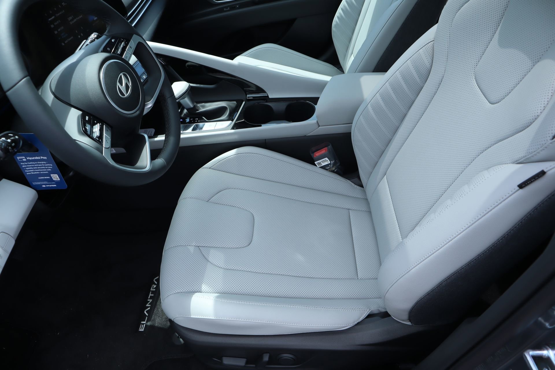 New 2026 Hyundai Elantra Limited FWD image 12