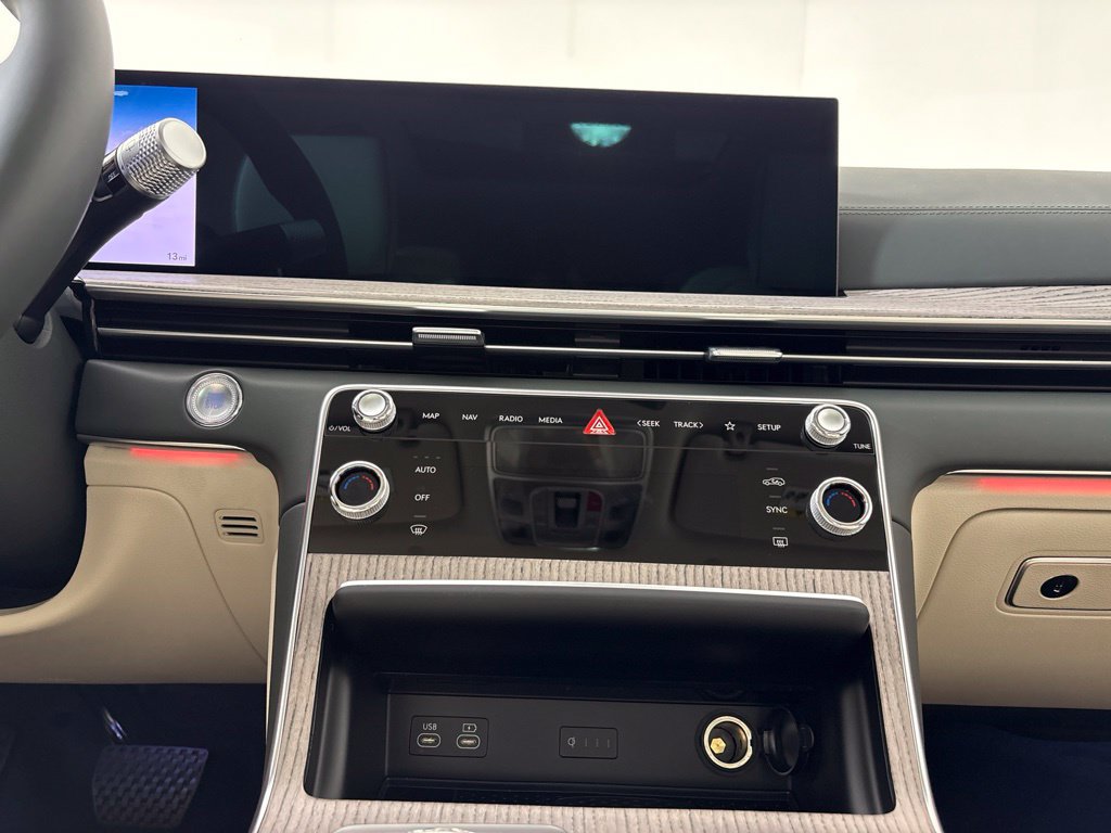 New 2027 Genesis GV80 2.5T Prestige AWD/4WD image 24