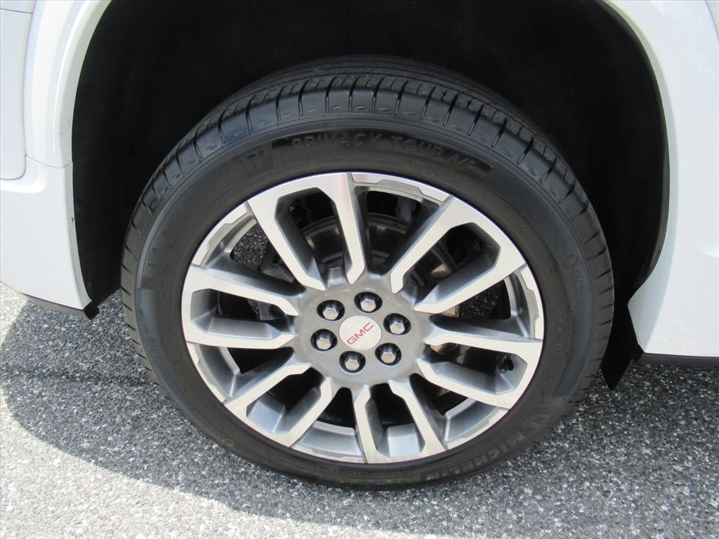Used 2023 GMC Acadia Denali AWD/4WD image 8