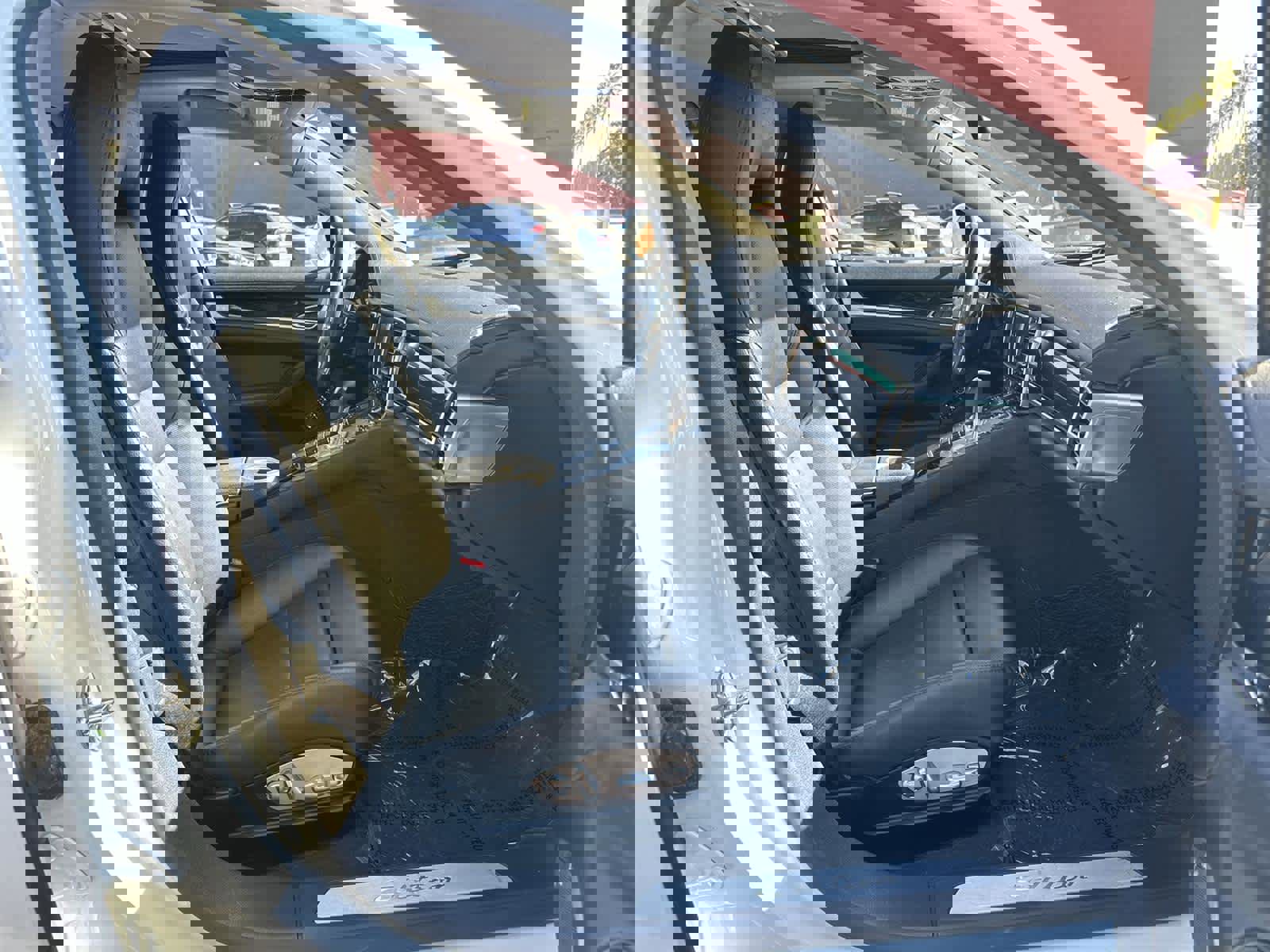 Used 2016 Porsche Panamera 4 image 14