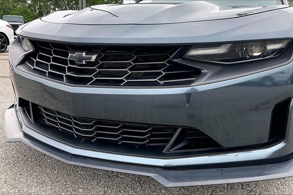 Used 2023 Chevrolet Camaro LT RWD image 39
