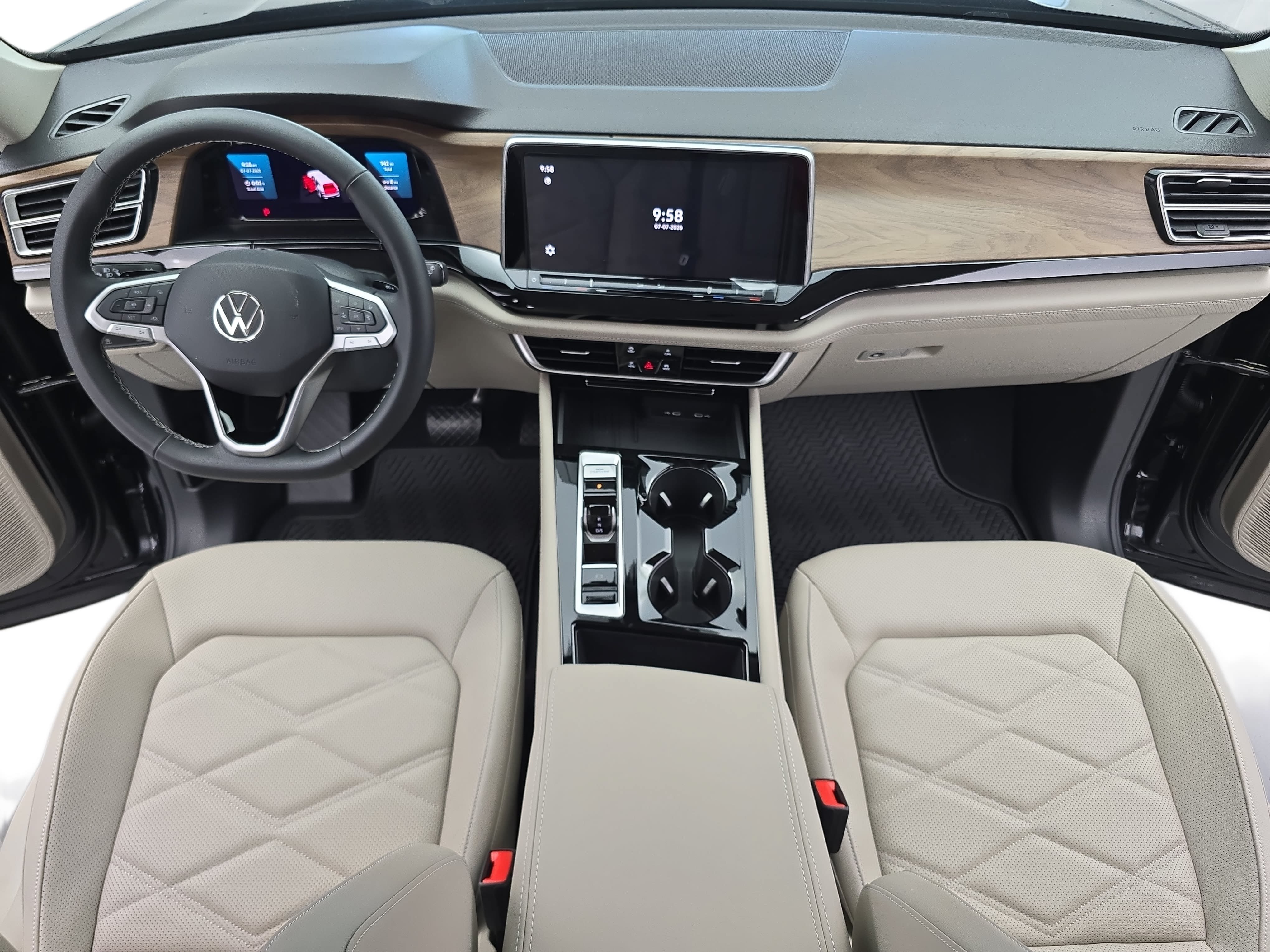 New 2026 Volkswagen Atlas SE FWD image 9