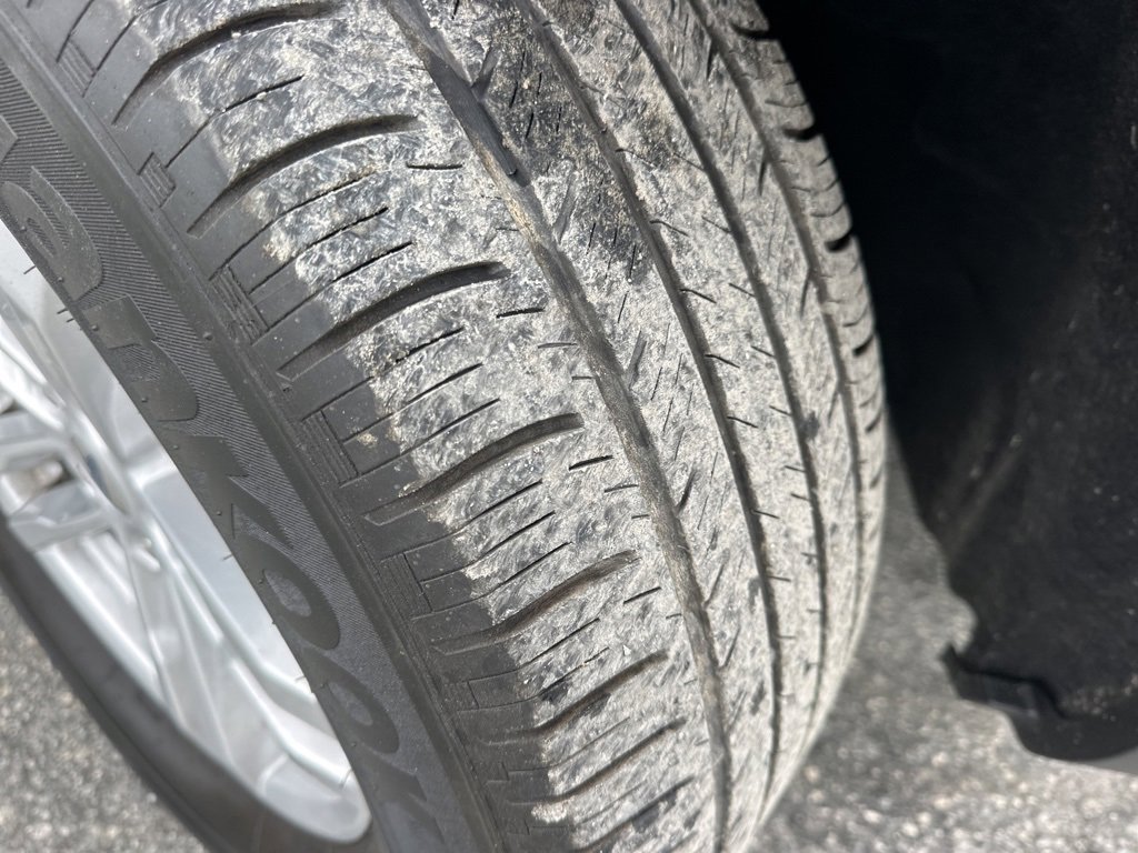 Used 2022 Ford Explorer XLT w/ Equipment Group 202A image 35