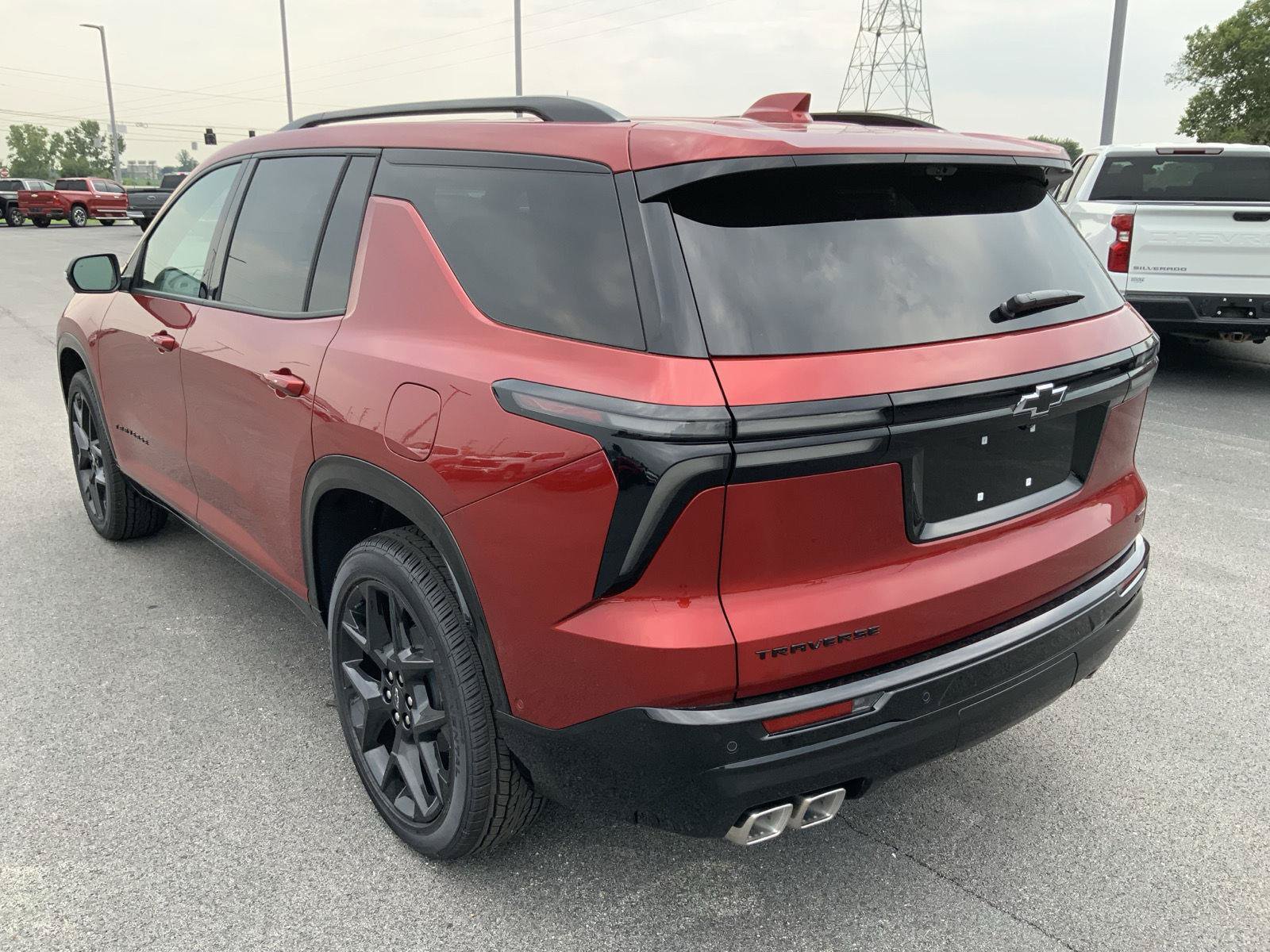 New 2026 Chevrolet Traverse RS w/ LPO, Floor Liner Package FWD image 8