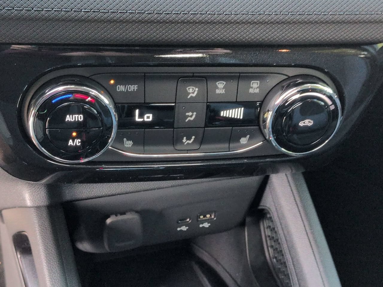 New 2026 Chevrolet TrailBlazer LT w/ Convenience Package FWD image 18