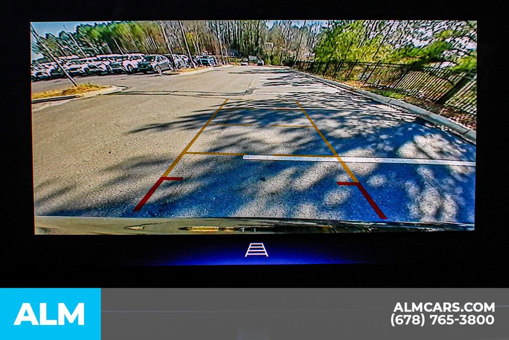 Used 2025 Chevrolet Trax LT w/ LT Convenience Package image 32