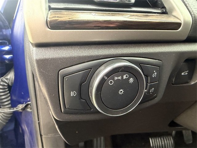 Used 2015 Ford Fusion SE w/ Equipment Group 202A image 18