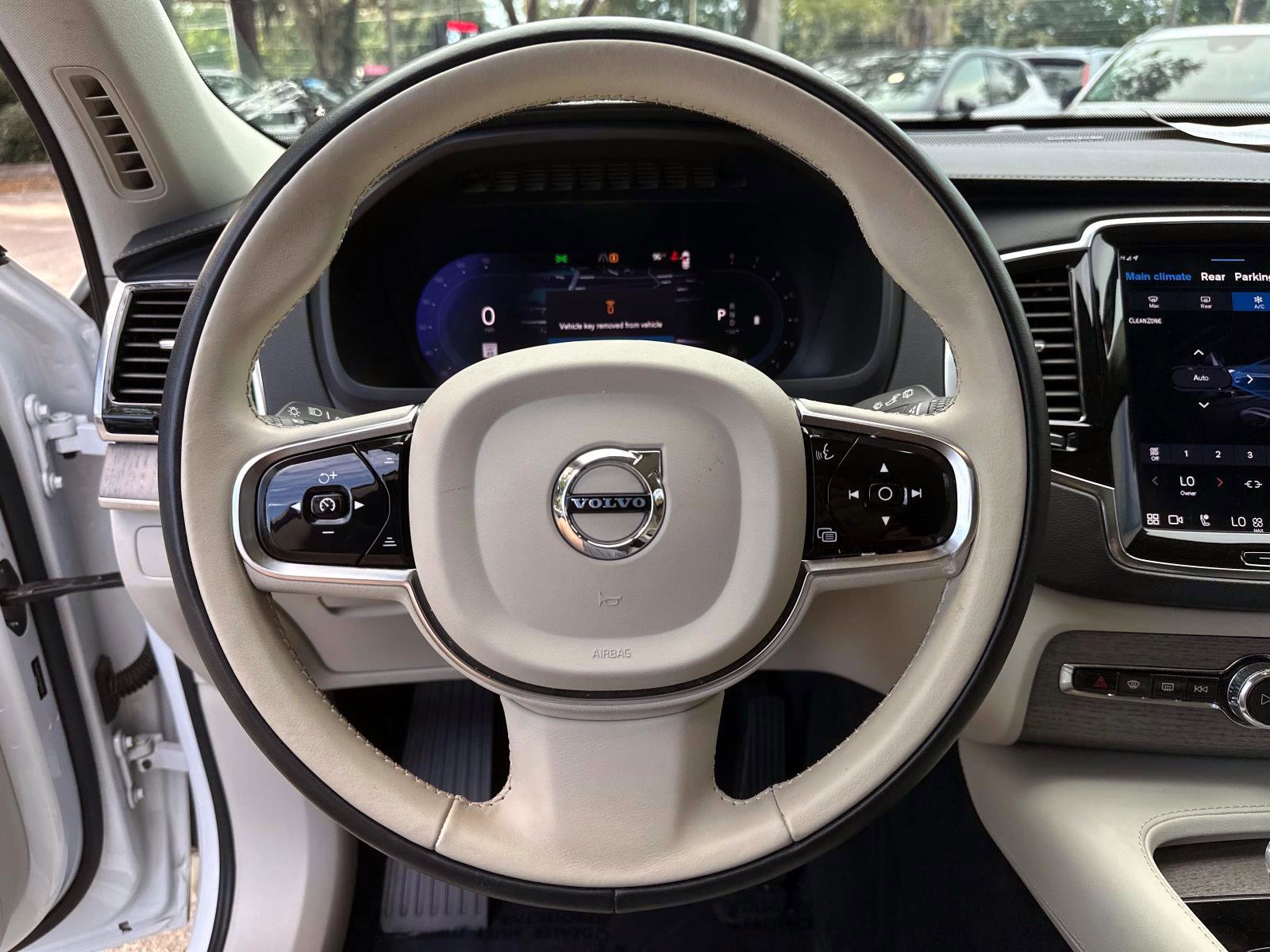 Certified 2023 Volvo XC90 B6 Ultimate w/ Protection Package Premier image 25