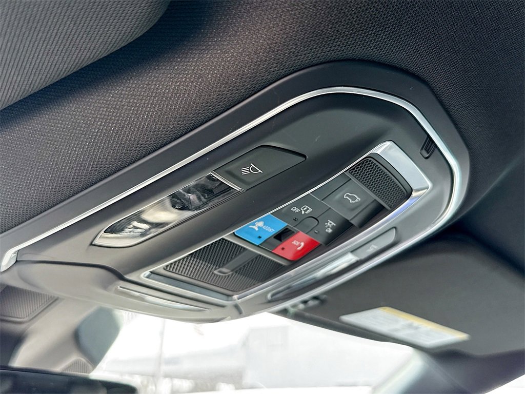 Used 2023 Jeep Wagoneer L Series II image 19