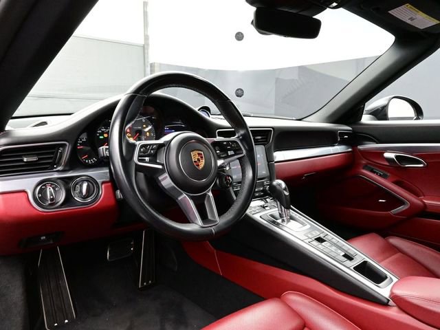 Certified 2019 Porsche 911 Carrera S image 4