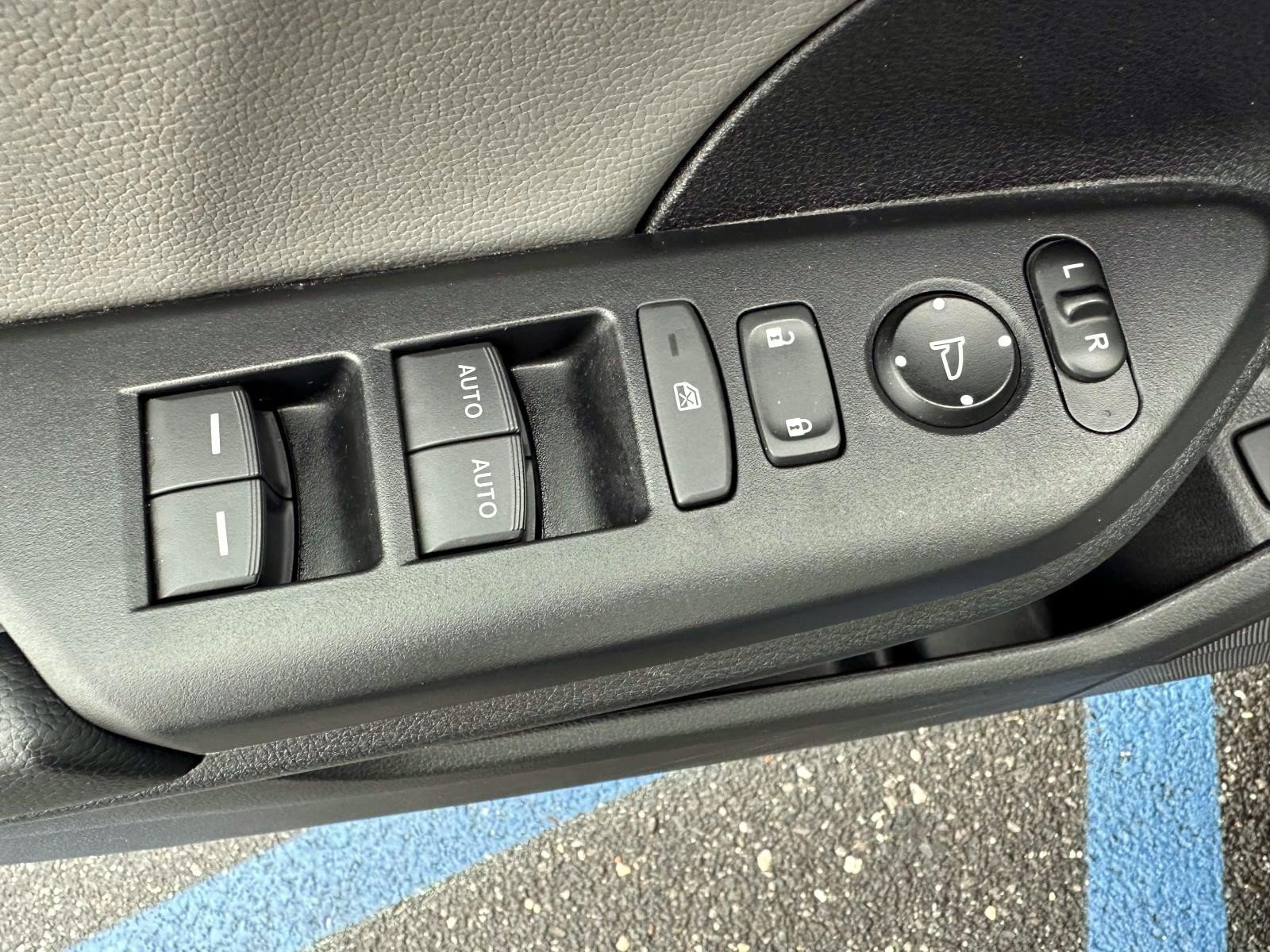 Used 2019 Honda Civic EX-L image 9