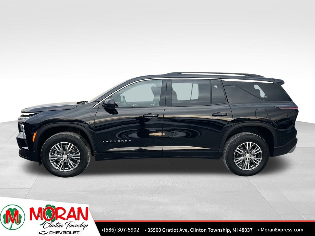 Used 2024 Chevrolet Traverse LT w/ Trailering Package image 3