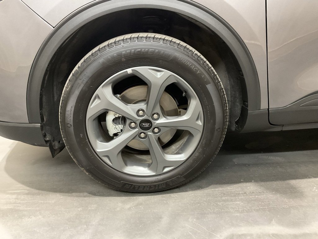 Used 2025 Ford Escape ST-Line image 6