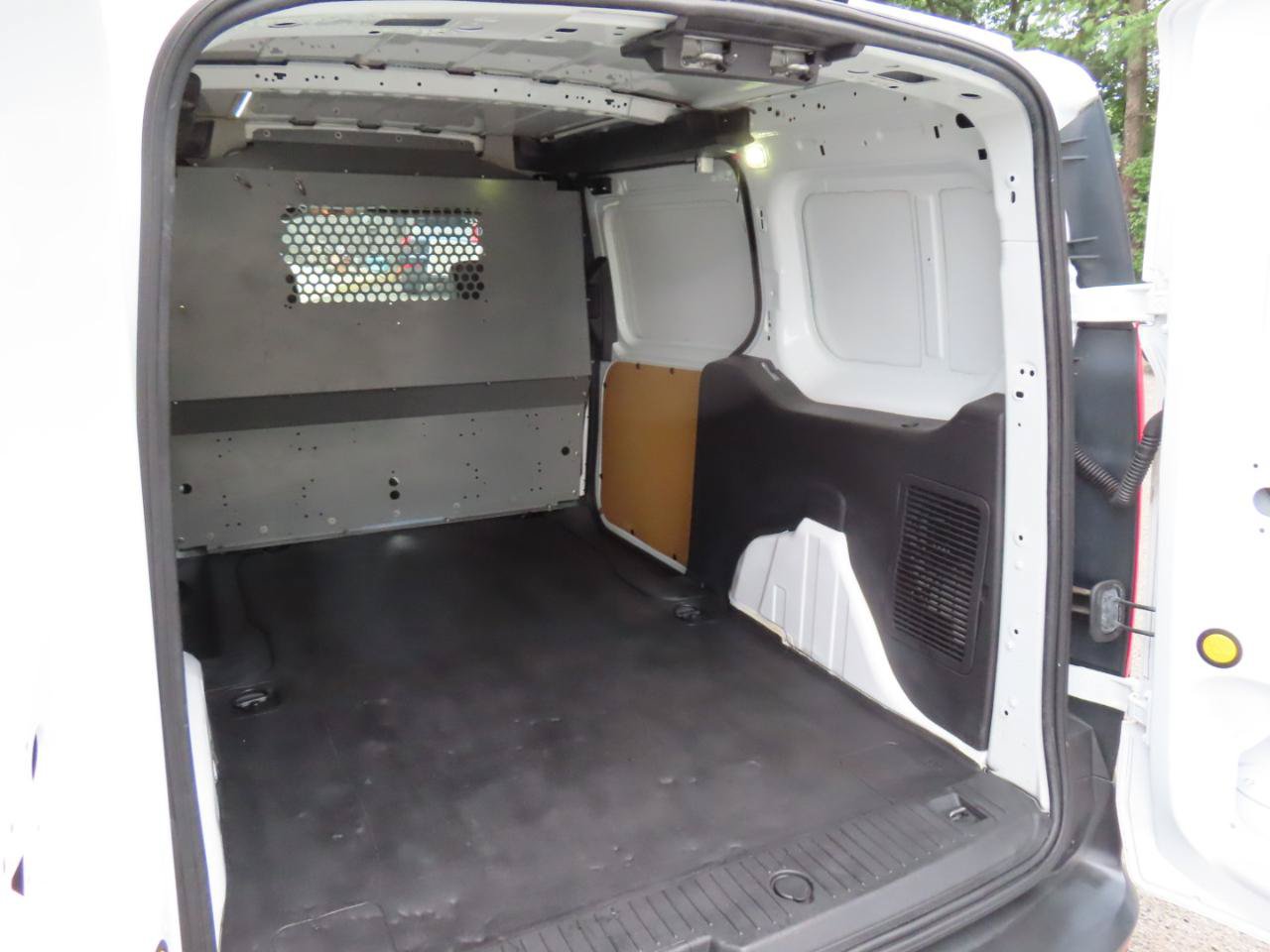 Used 2017 Ford Transit Connect XL FWD image 12