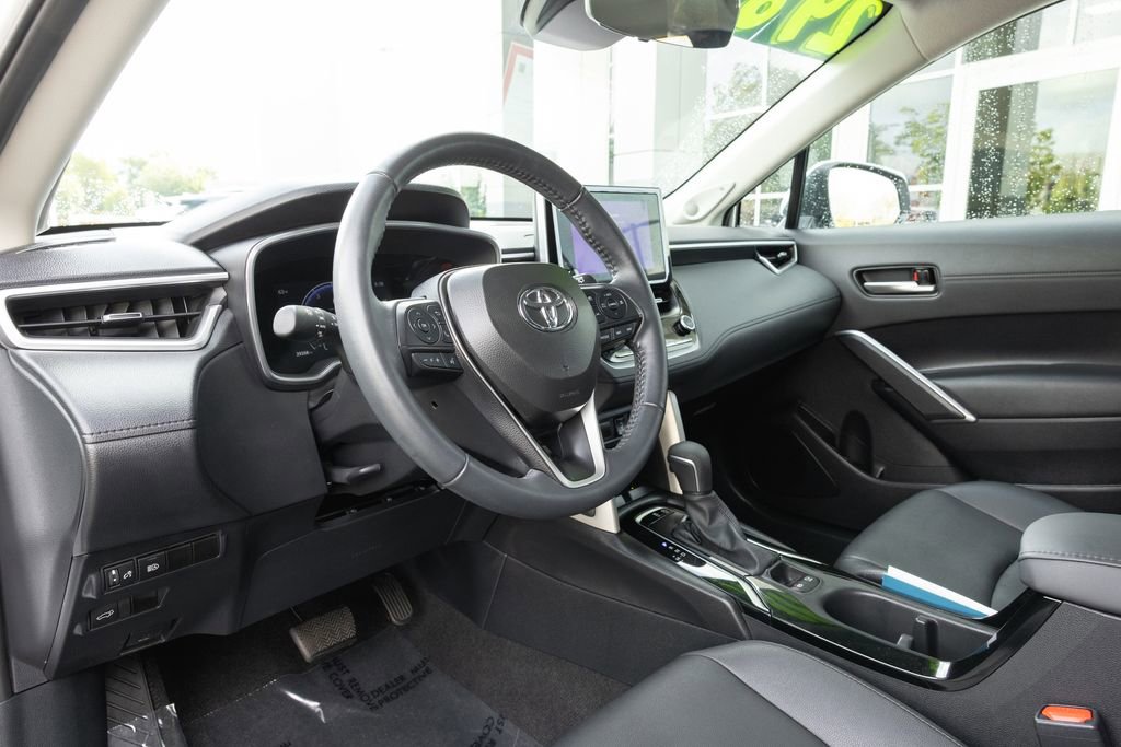 Certified 2024 Toyota Corolla Cross XLE w/ Convenience Package image 10