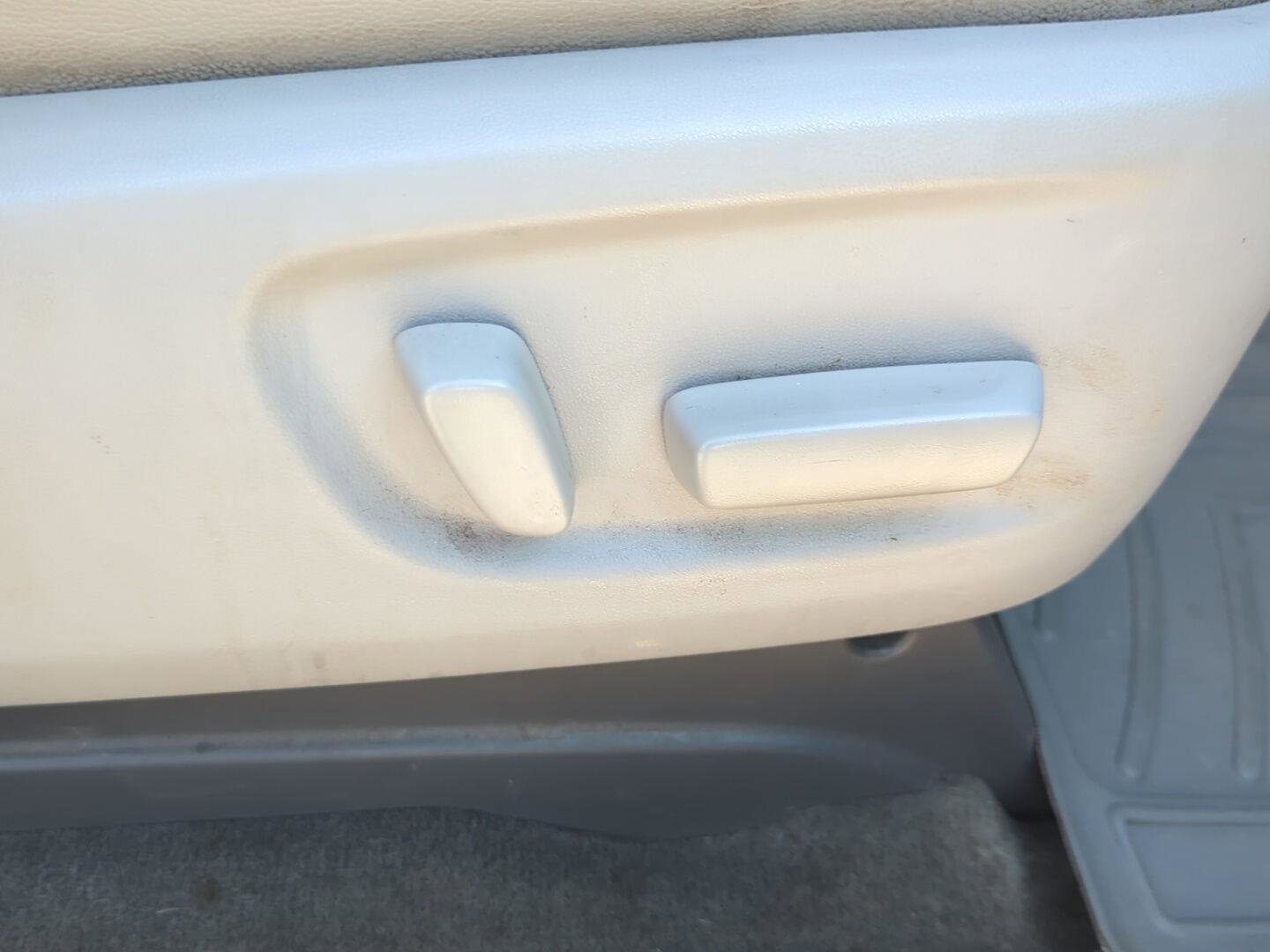 Used 2016 Toyota Sienna XLE Premium w/ Outdoor Package image 23