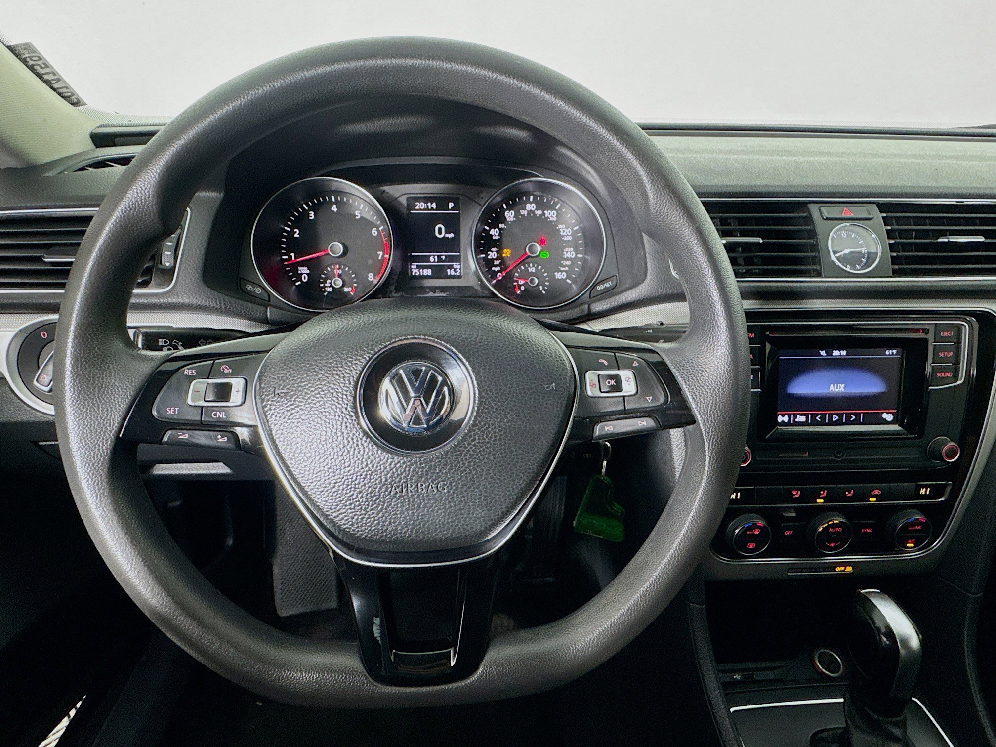 Used 2016 Volkswagen Passat 1.8T S image 11