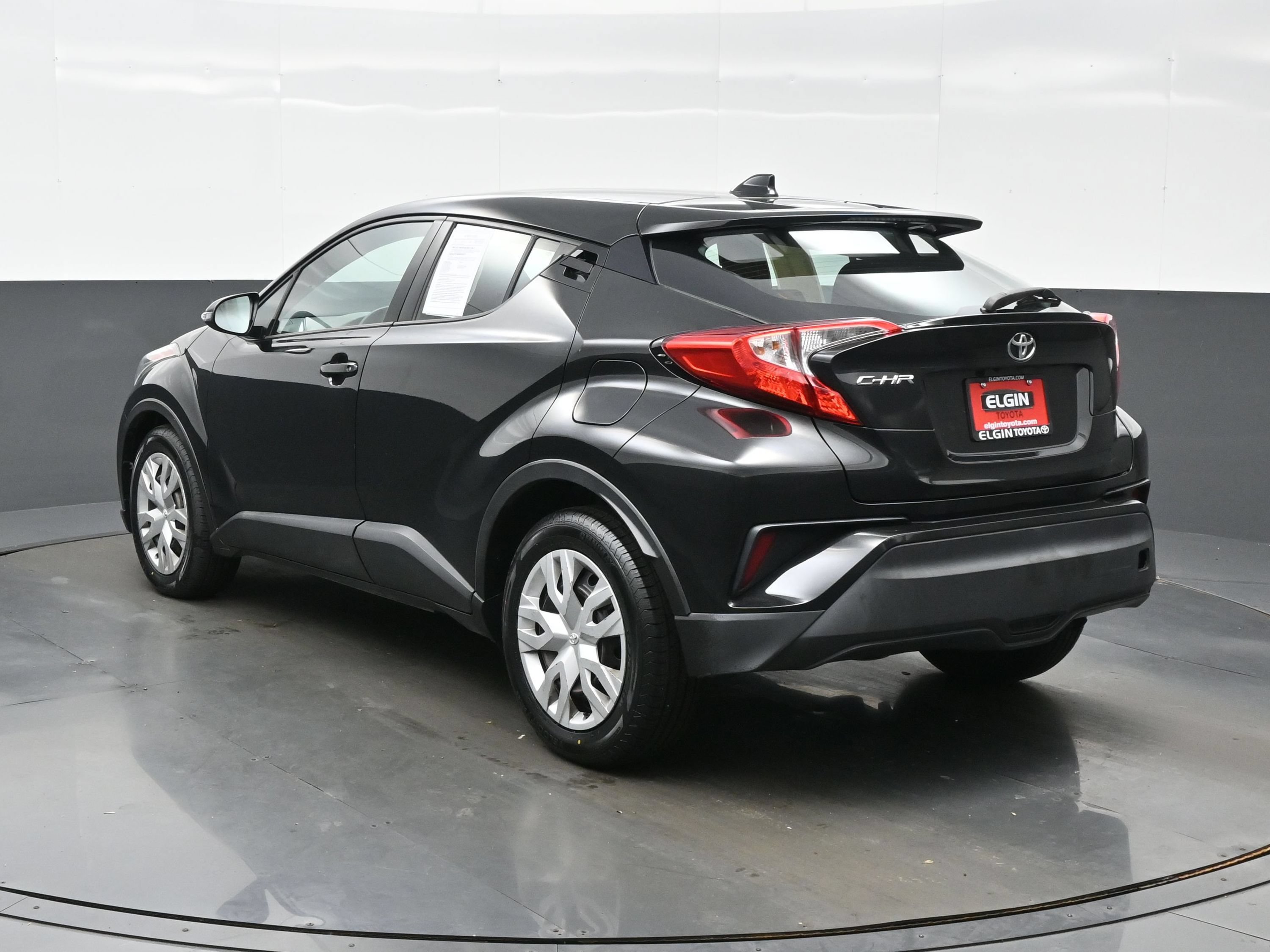 Used 2021 Toyota C-HR LE FWD image 4