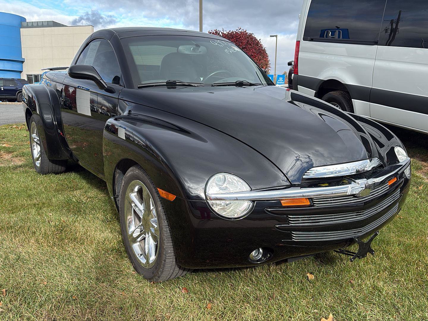 Used 2006 Chevrolet SSR w/ Preferred Equipment Group RWD image 2