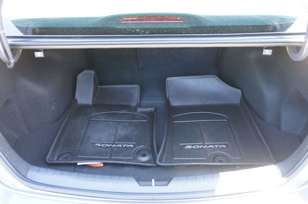 Used 2019 Hyundai Sonata Sport w/ Winter Weather Package FWD image 11