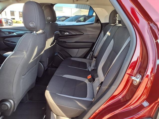 Used 2025 Chevrolet TrailBlazer LT AWD/4WD image 12