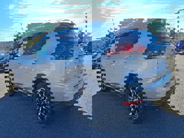 Certified 2020 Nissan Rogue SL w/ Premium Package image 4