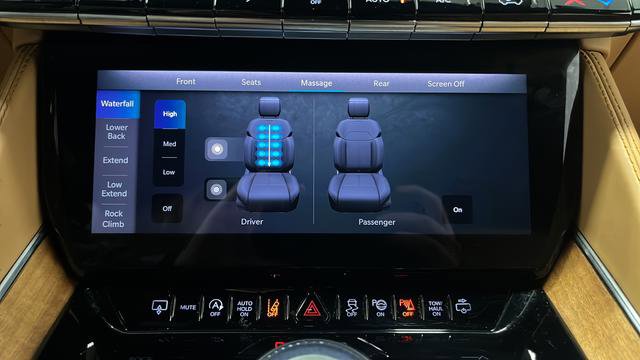 Used 2024 Jeep Grand Wagoneer Series III image 39