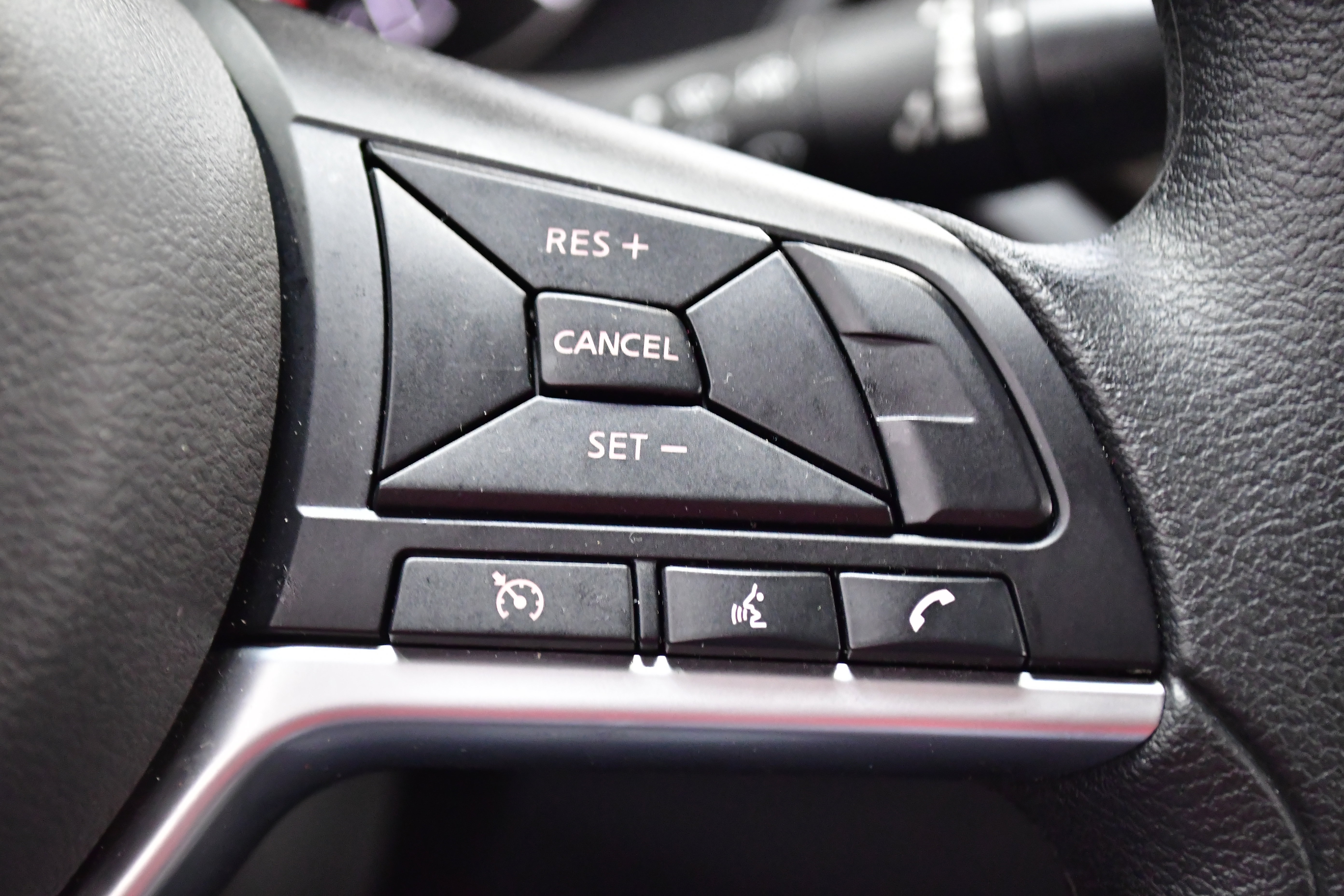 Used 2025 Nissan Altima 2.5 SV image 22