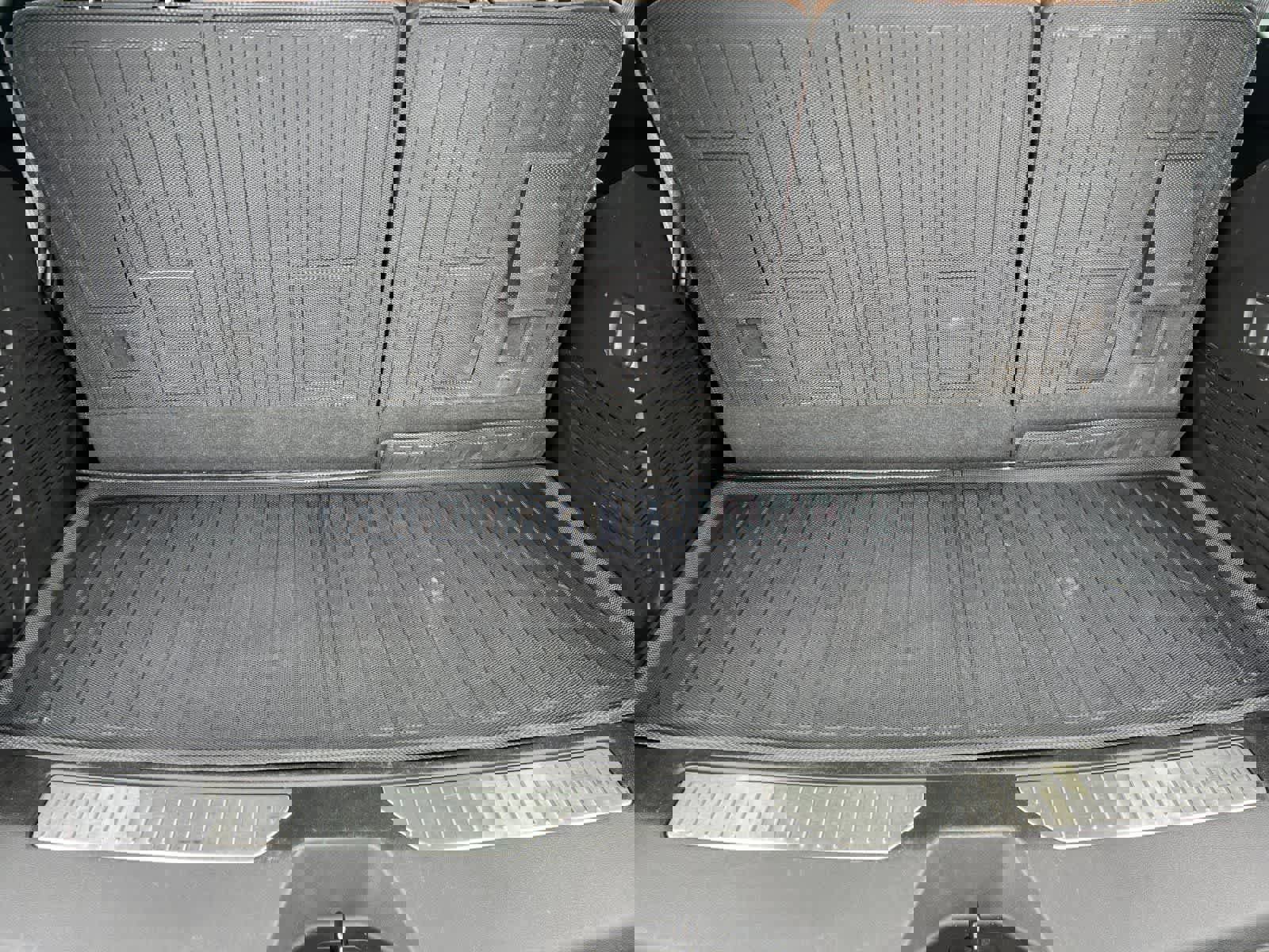 Used 2023 Chevrolet Tahoe High Country image 16