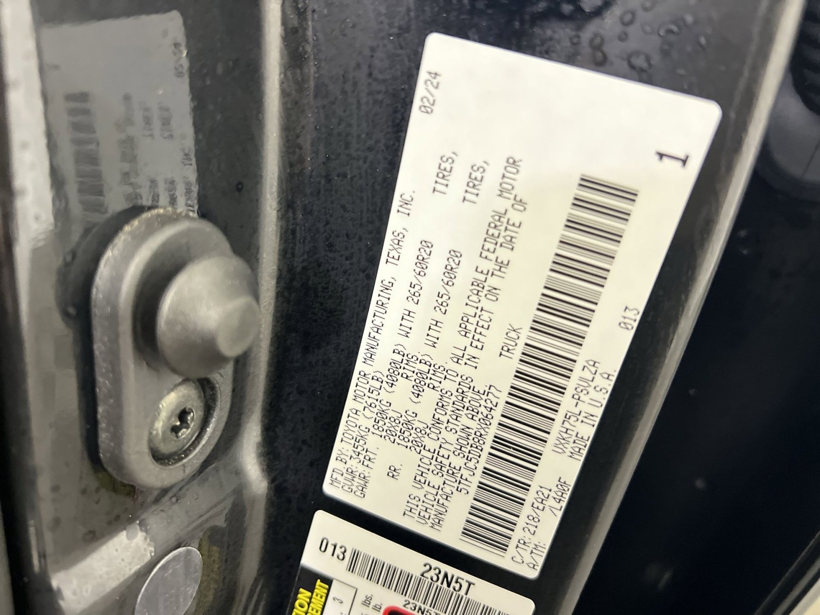 Used 2024 Toyota Tundra Limited image 29