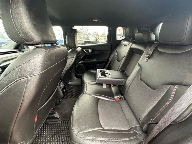 Used 2025 Jeep Compass Trailhawk AWD/4WD image 14