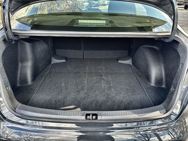 Used 2025 Toyota Corolla LE image 31