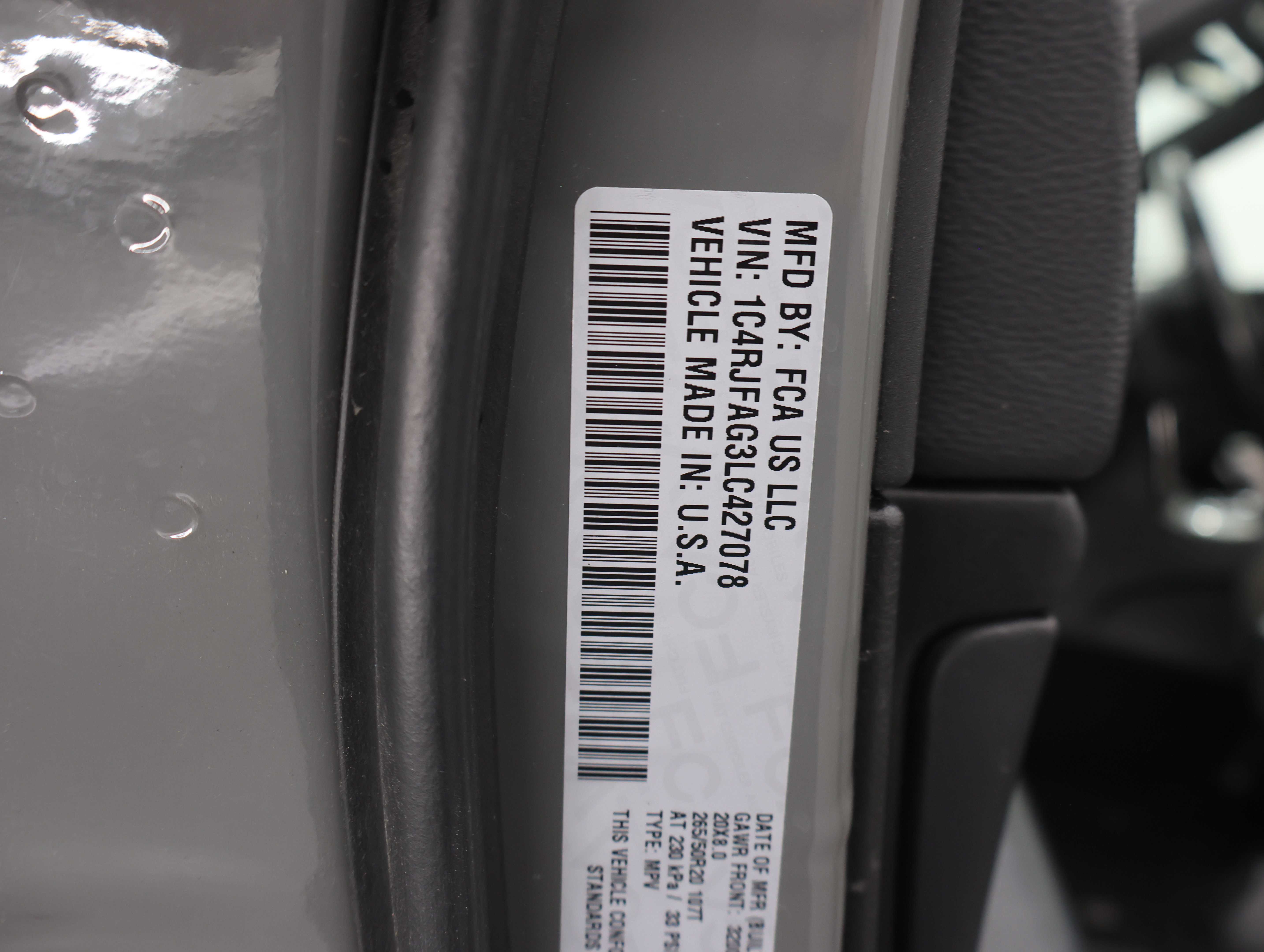Used 2020 Jeep Grand Cherokee Altitude AWD/4WD image 65