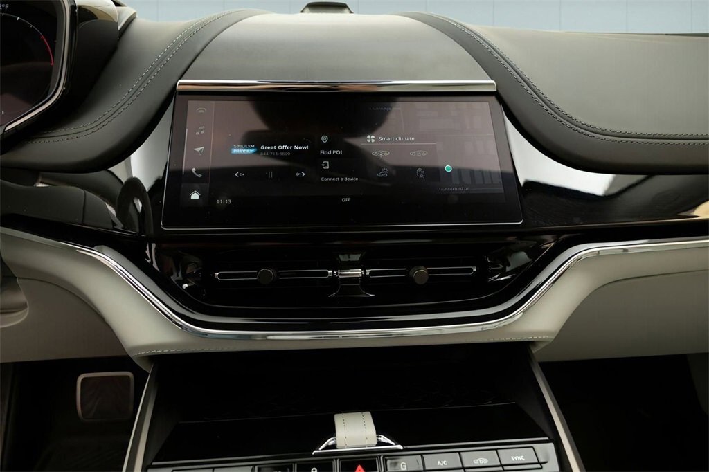 New 2025 Aston Martin DBX 707 image 36