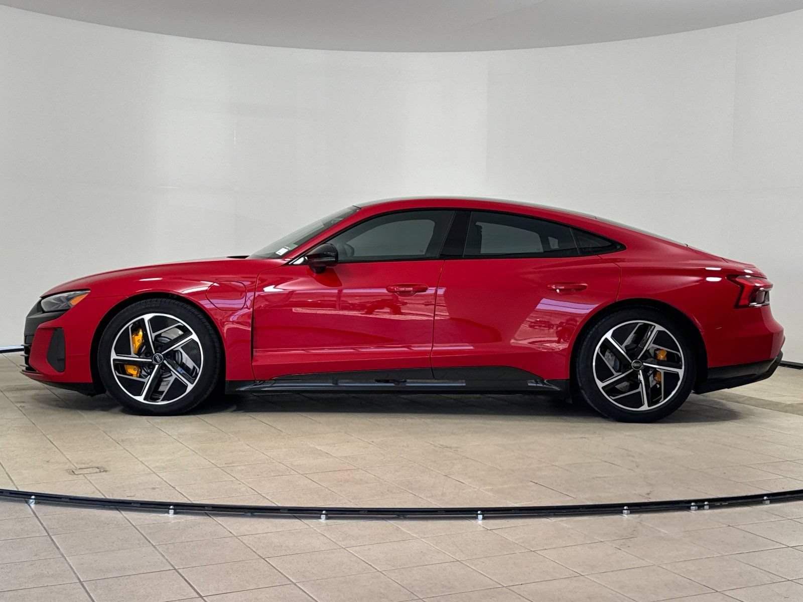 Used 2023 Audi RS e-tron GT w/ Carbon Performance Package AWD/4WD image 3
