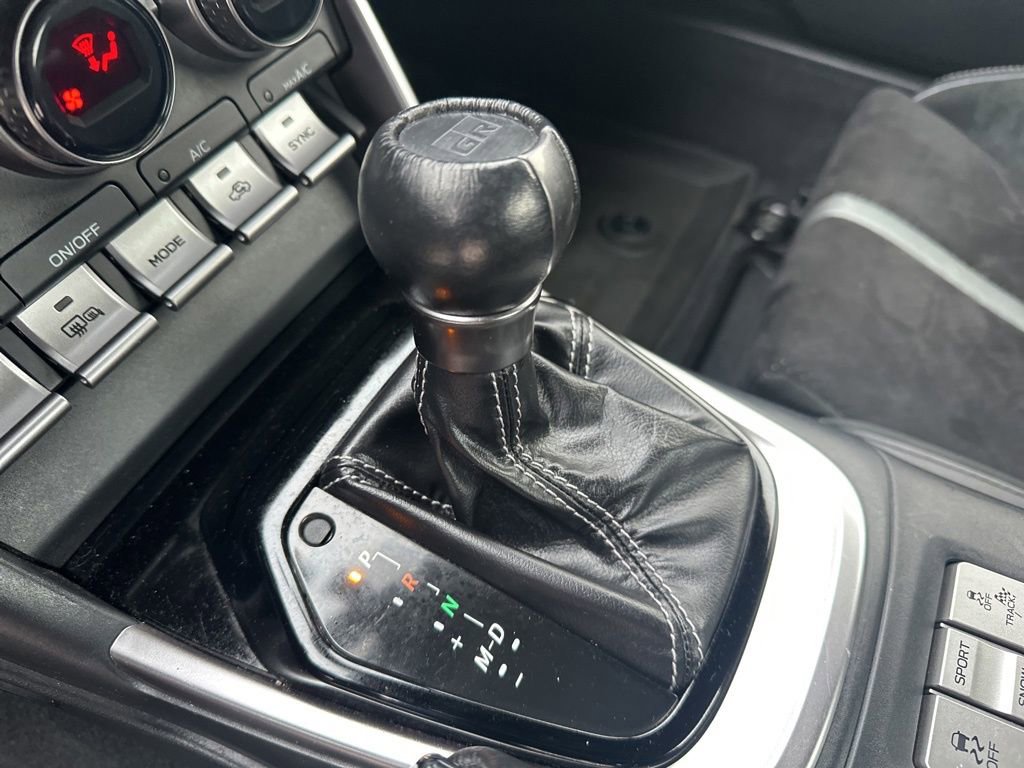 Used 2023 Toyota GR86 Premium w/ ALL Weather Mat Package (TMS) image 27