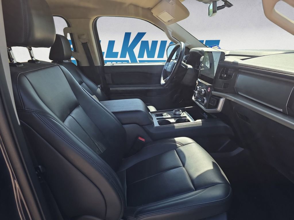 Used 2024 Ford Expedition XLT RWD image 15