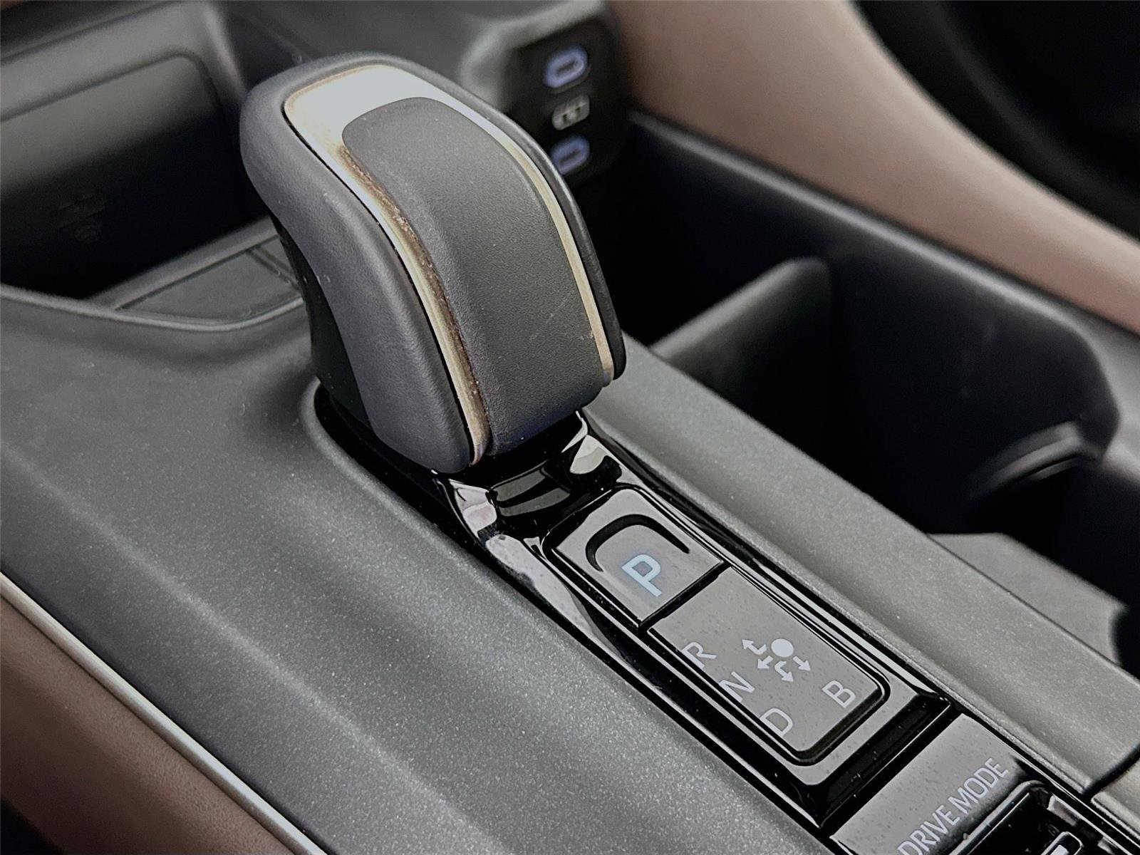 Certified 2023 Toyota Crown Limited image 15